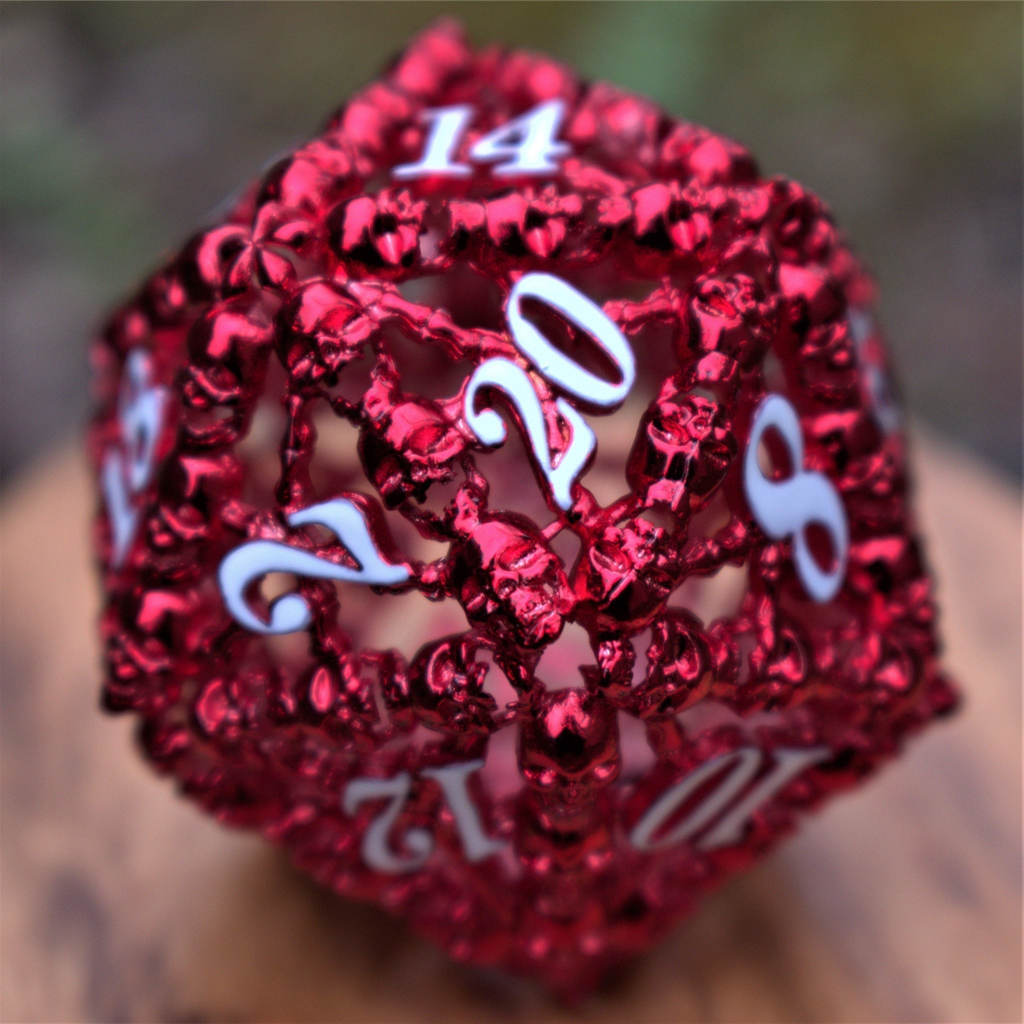 Blood Skull Hollow 50MM D20 - Misty Mountain Gaming - 1