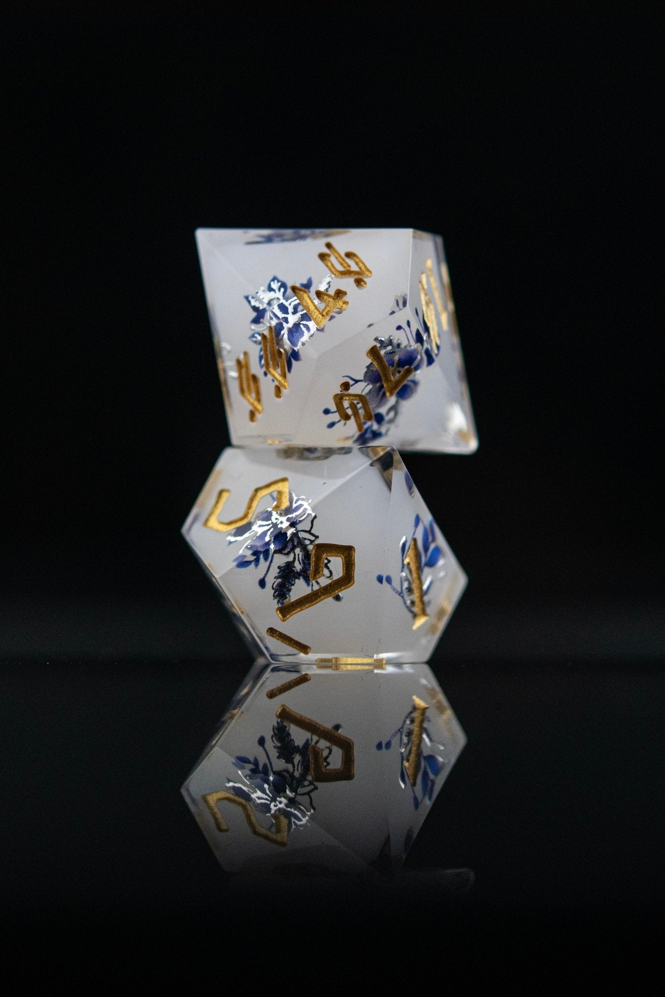 Earl Grey Lavender Sharp - Edged Resin Dice Set - Misty Mountain Gaming - 5