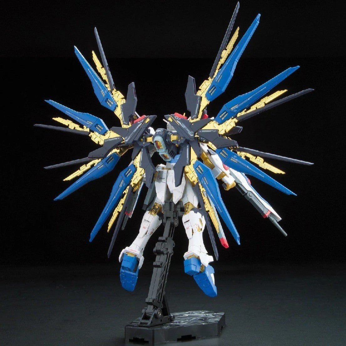 Gundam 14 ZGMF-X20A Strike Freedom Gundam Real Grade 1/144 Model Kit - Bandai - 3