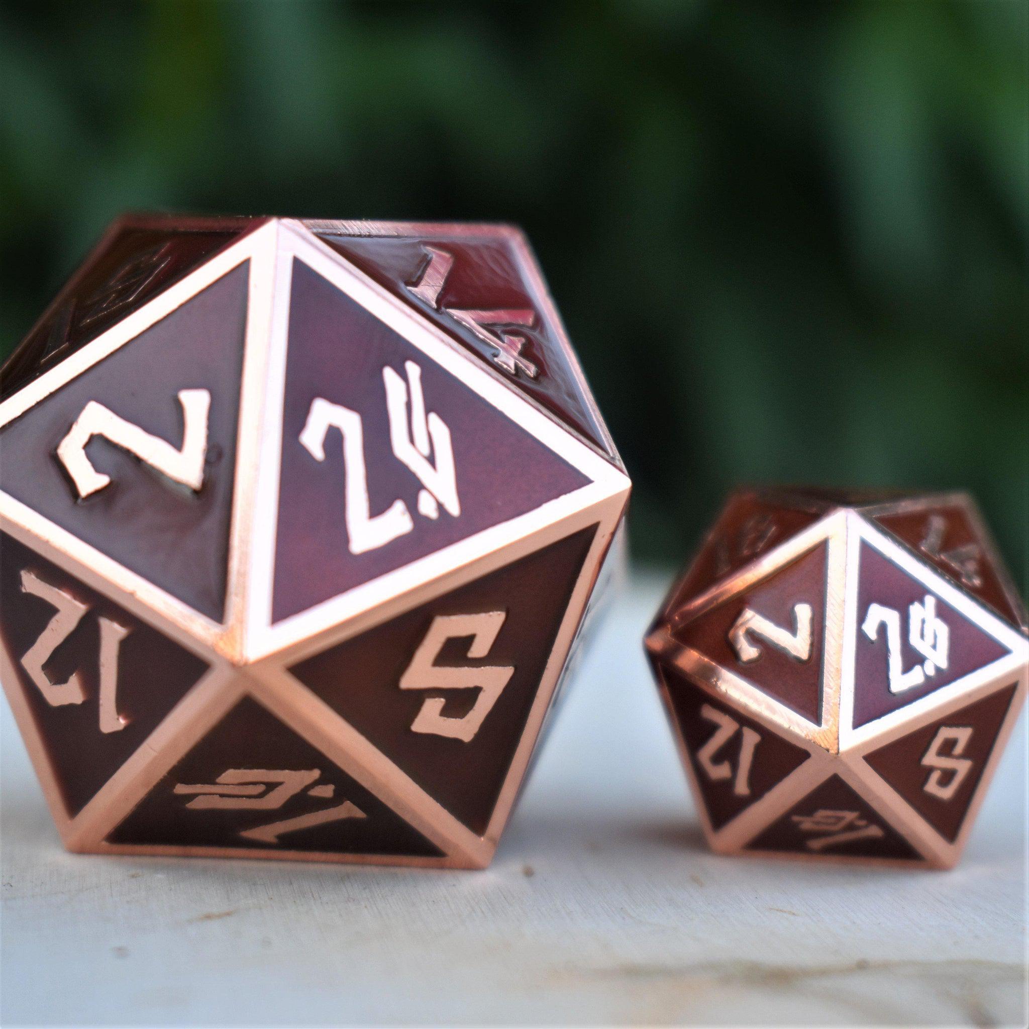 Hickory and Bronze Metal 35mm D20 - Misty Mountain Gaming - 1