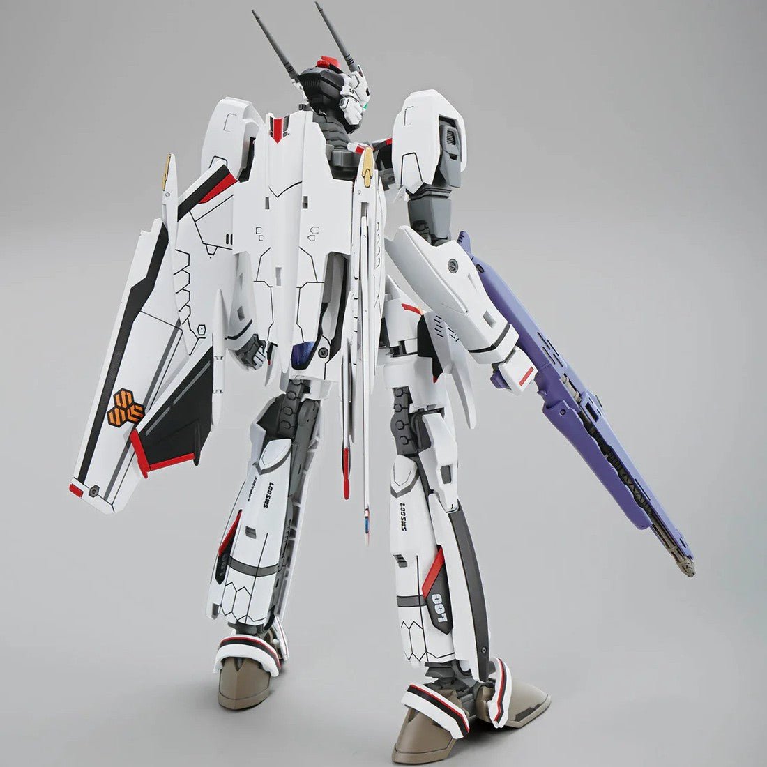 Macross Frontier VF-25F Messiah Valkyrie Alto Custom High Grade 1/100 Model Kit - Bandai - 2