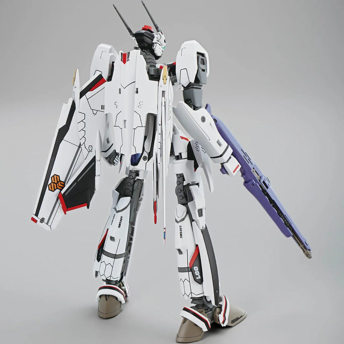 Macross Frontier VF-25F Messiah Valkyrie Alto Custom High Grade 1/100 Model Kit