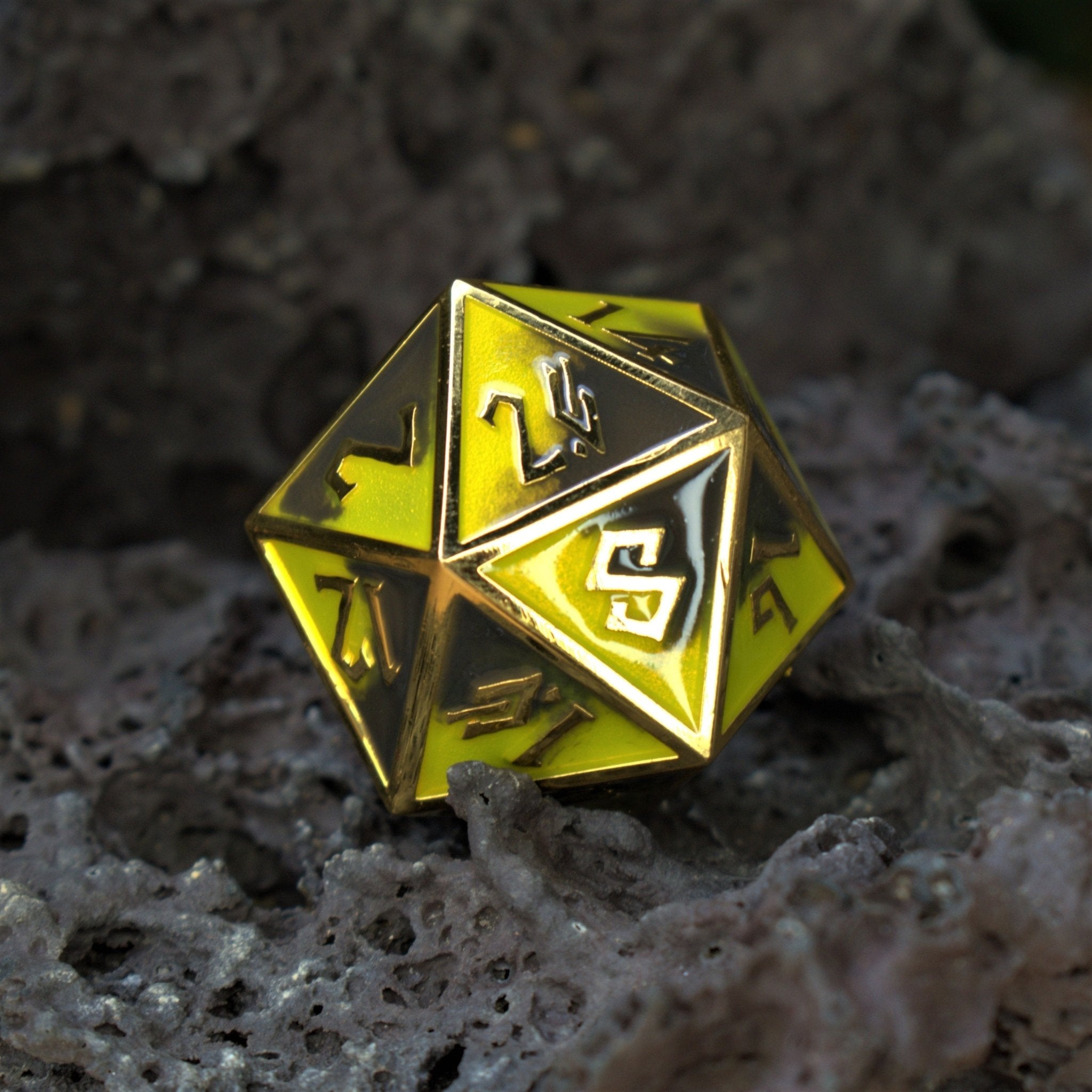 Radioactive Metal 35mm D20 - Misty Mountain Gaming - 1