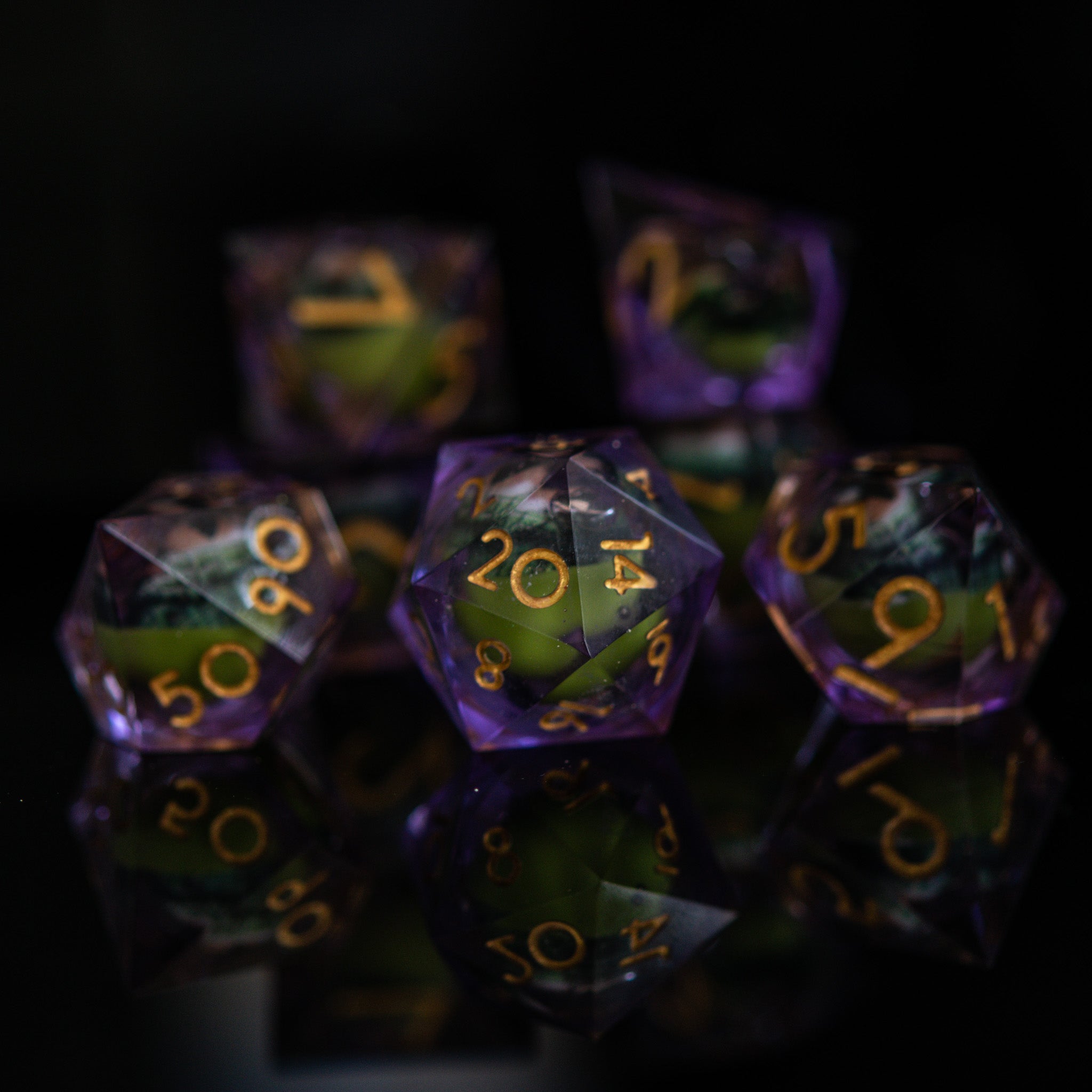 Reptilian Purple Liquid Core Dice Set - Misty Mountain Gaming - 2