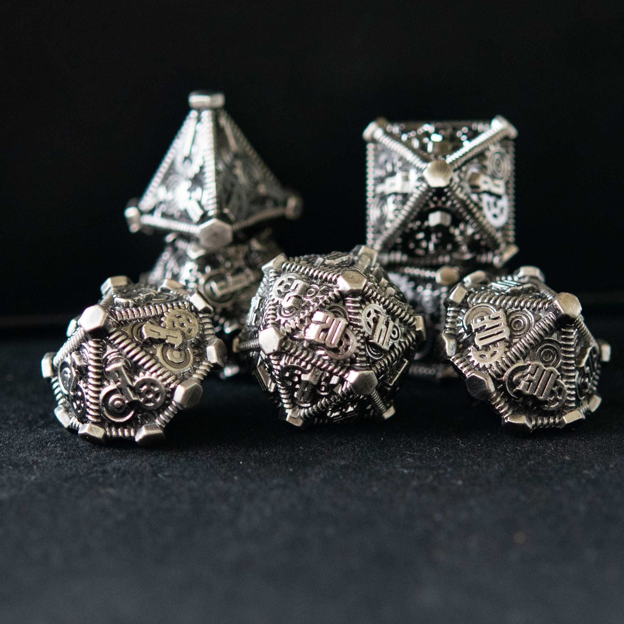 Silver - Weird West Wasteland Metal Dice Set - Misty Mountain Gaming - 1